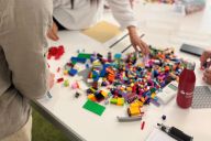 MadCityZen transforme le jeu Lego en outil de team building original et stimulant. | © MadCityZen